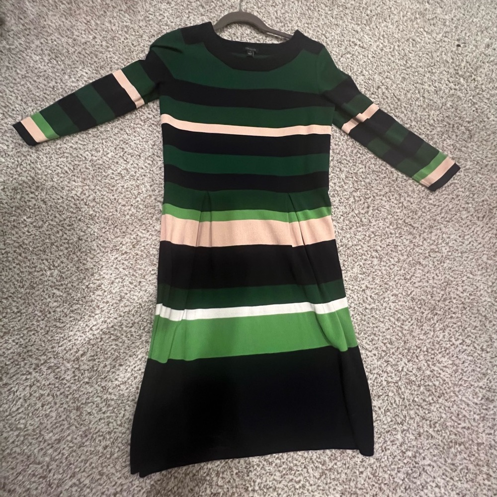 Adorable Ann Taylor adress never worn!!!!!!!